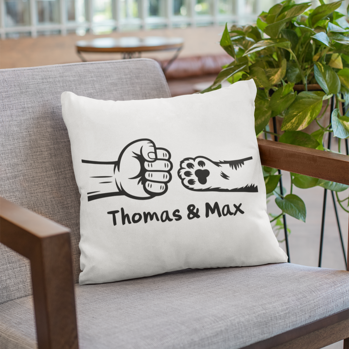 Kopfkissen flauschig Personalisiert - Mann und Katze Fistpump mit Namen