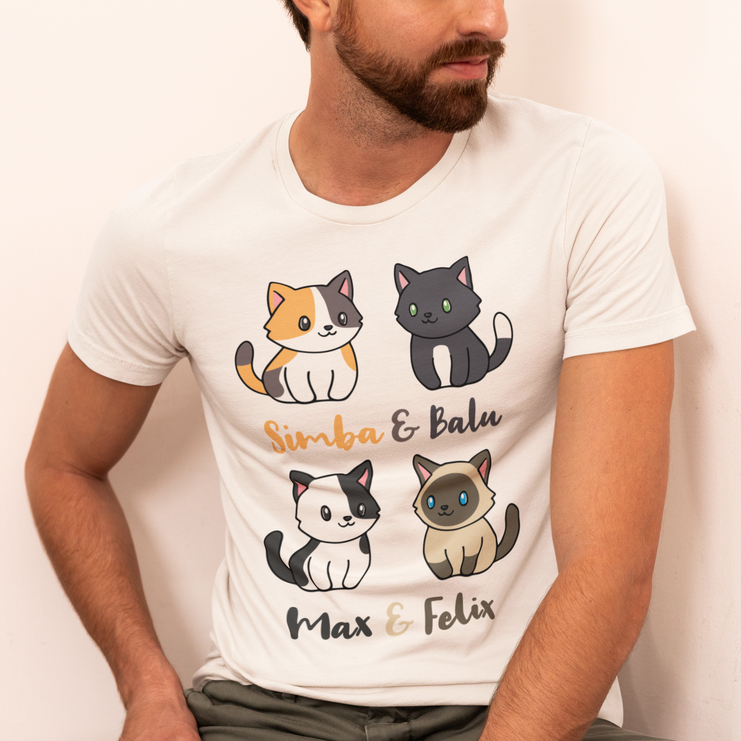 Herren T-Shirt Personalisiert - Vier Individuelle Cartoon Katzen mit Namen