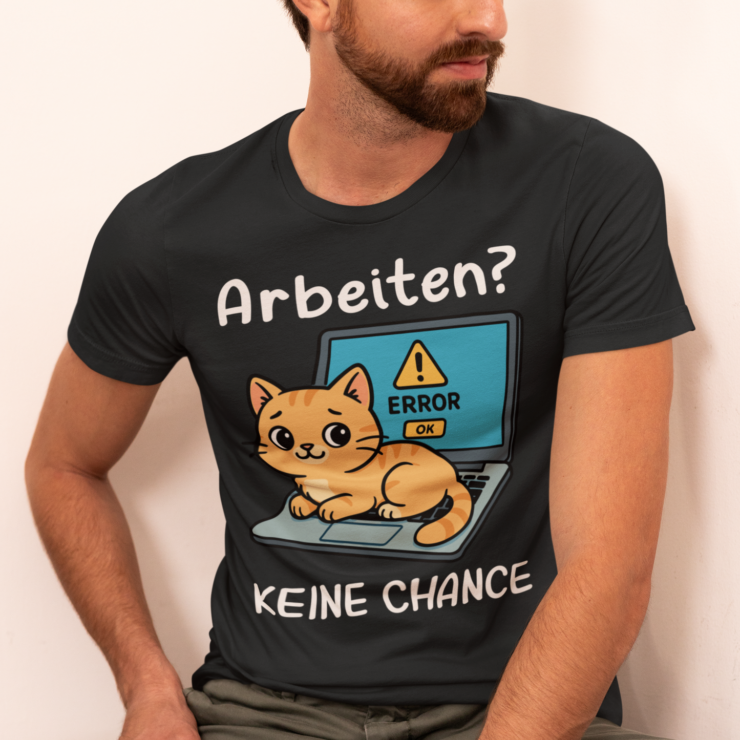 Herren T-Shirt Arbeiten? Keine Chance - Katze sitzt auf Laptop