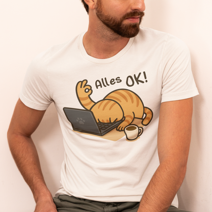 Herren T-Shirt - Alles OK Katze – Lustiges Katzenmotiv am Laptop