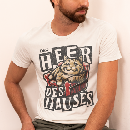 Herren T-Shirt Der Heer des Hauses - Katze auf Sofa