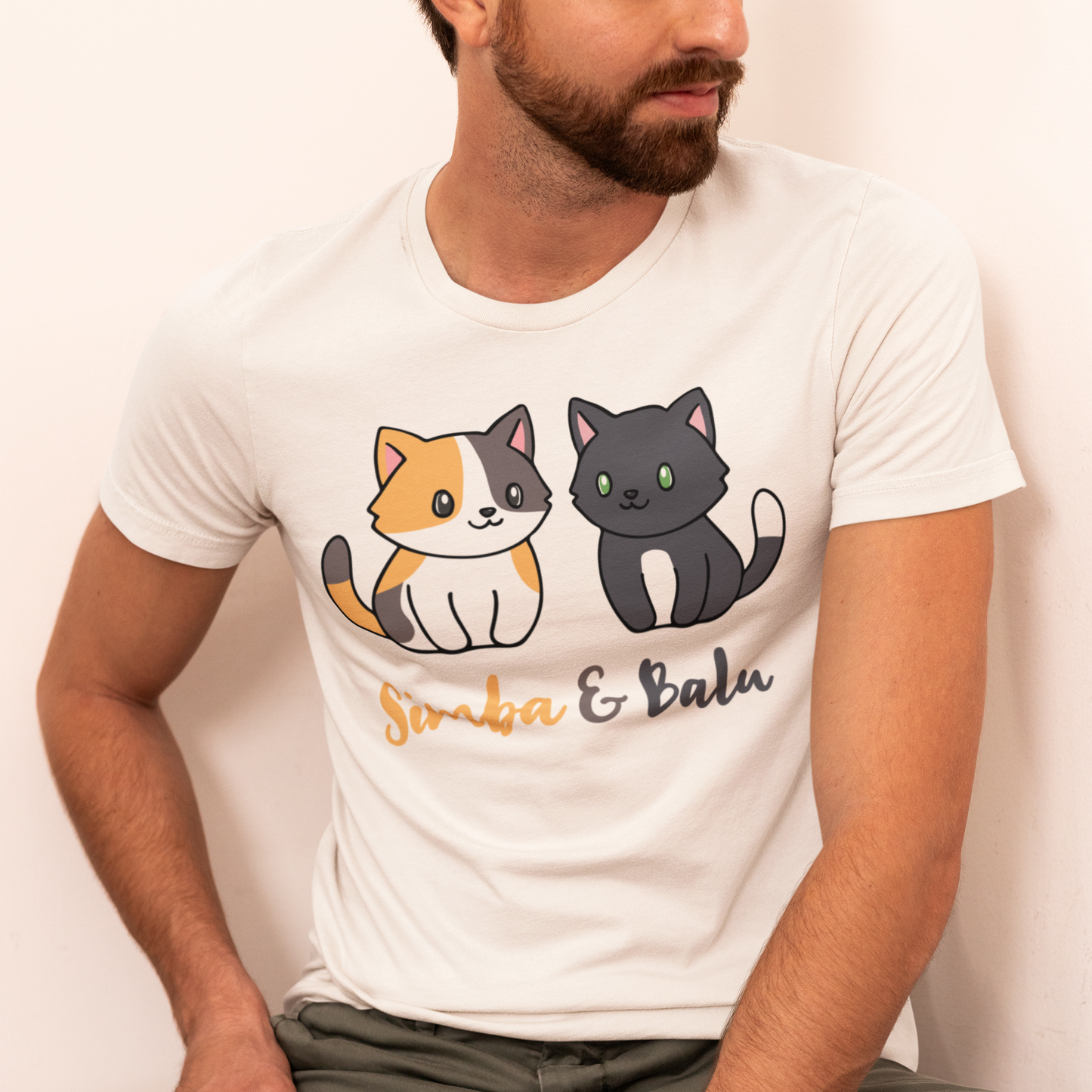 Herren T-Shirt Personalisiert - Zwei Individuelle Cartoon Katzen mit Namen