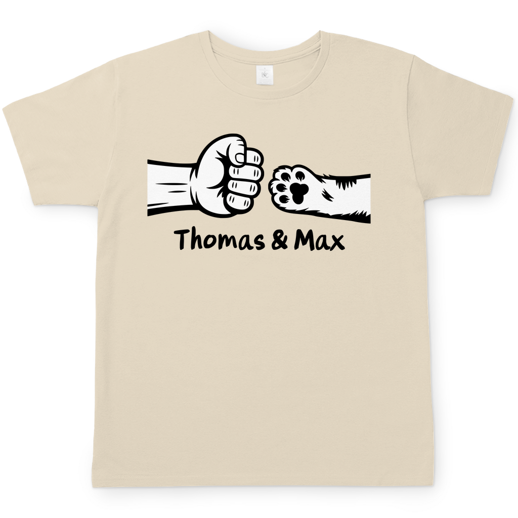 Herren T-Shirt Personalisiert - Mann und Katze Fistpump mit Namen