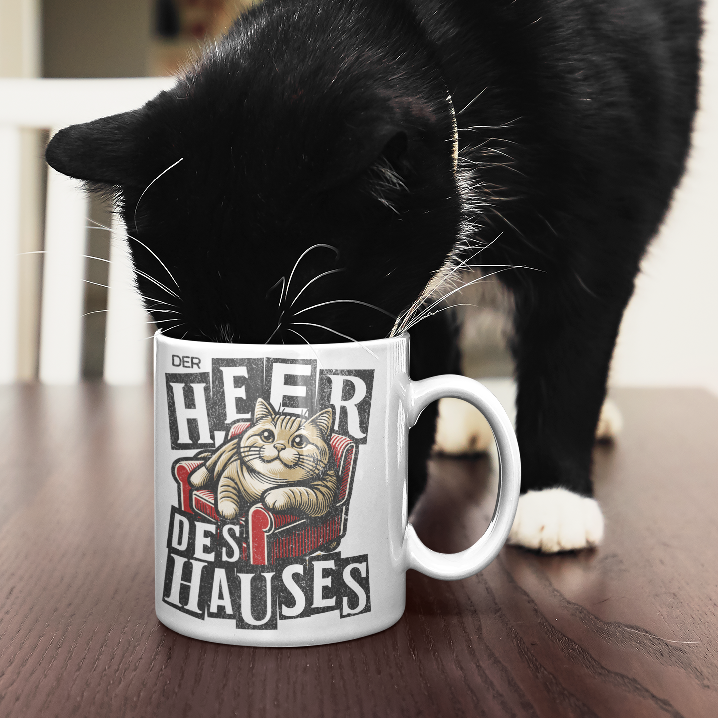 Tasse Der Heer des Hauses - Katze auf Sofa