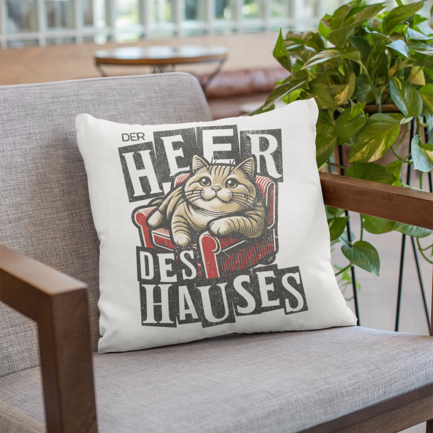 Kopfkissen flauschig Der Heer des Hauses - Katze auf Sofa
