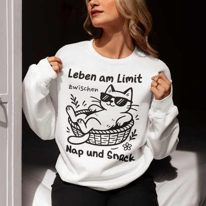 Damen Sweatshirt Leben am Limit zwischen Nap und Snack