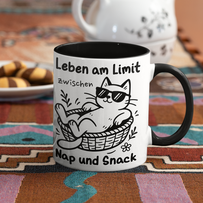 Tasse zweifarbig Leben am Limit zwischen Nap und Snack